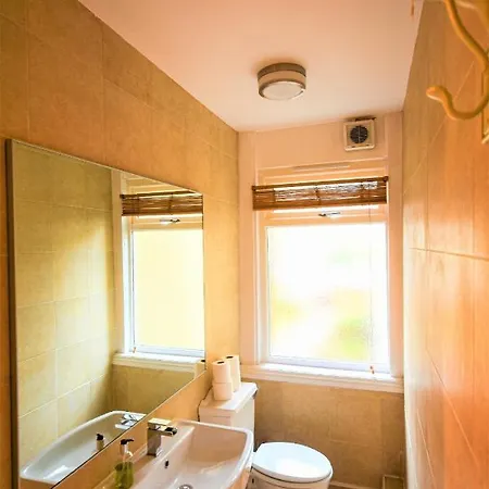 Peaceful & Pretty 2 Bedroom Flat Near Clifton Appartement *