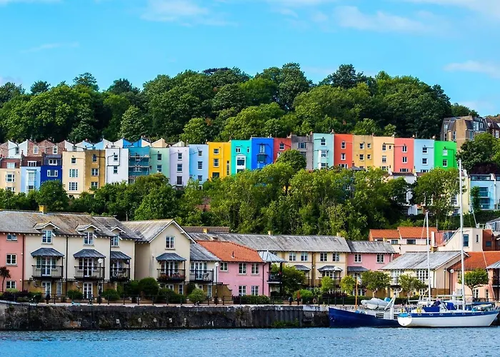 Peaceful & Pretty 2 Bedroom Flat Near Clifton * Bristol