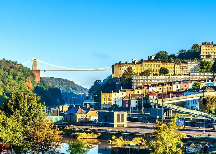 Peaceful & Pretty 2 Bedroom Flat Near Clifton *