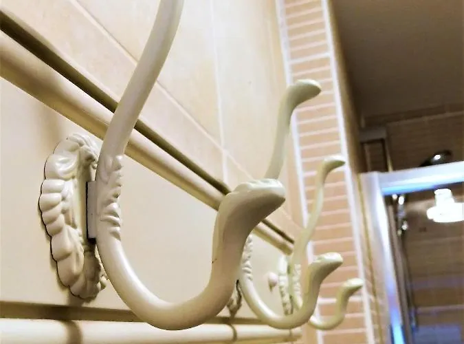 Peaceful & Pretty 2 Bedroom Flat Near Clifton * Bristol