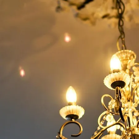 Peaceful & Pretty 2 Bedroom Flat Near Clifton *