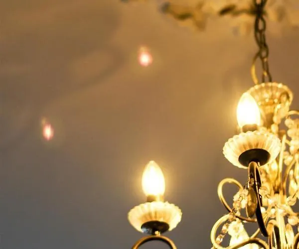 Peaceful & Pretty 2 Bedroom Flat Near Clifton *